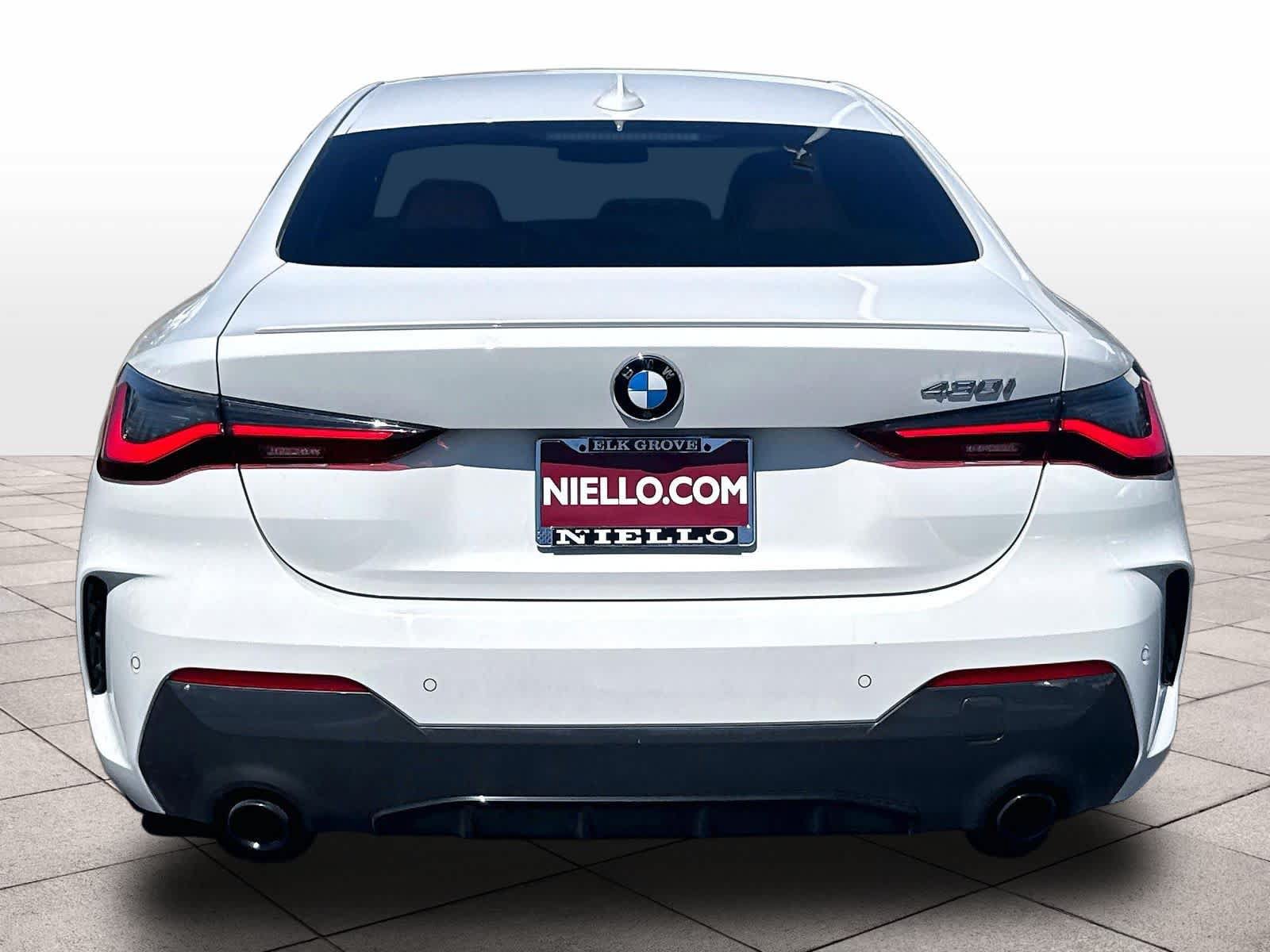 Used 2022 BMW 430i Coupe w/ M Sport Package RWD image 8