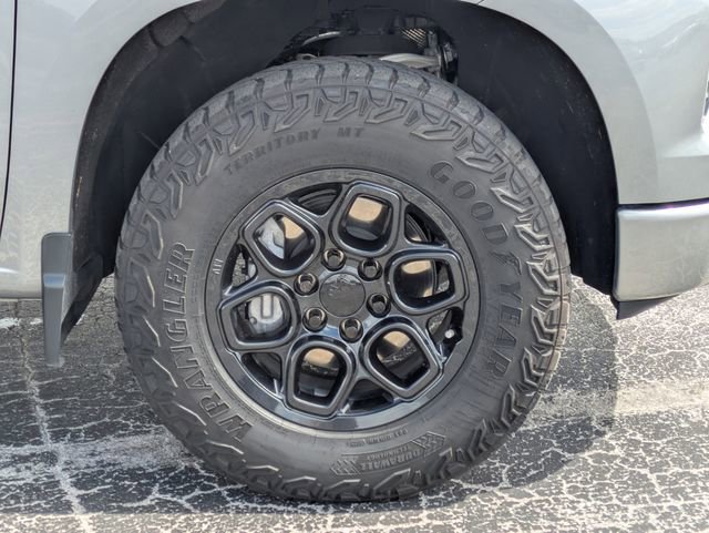 Used 2024 Chevrolet Silverado 1500 RST w/ Protection Package AWD/4WD image 13