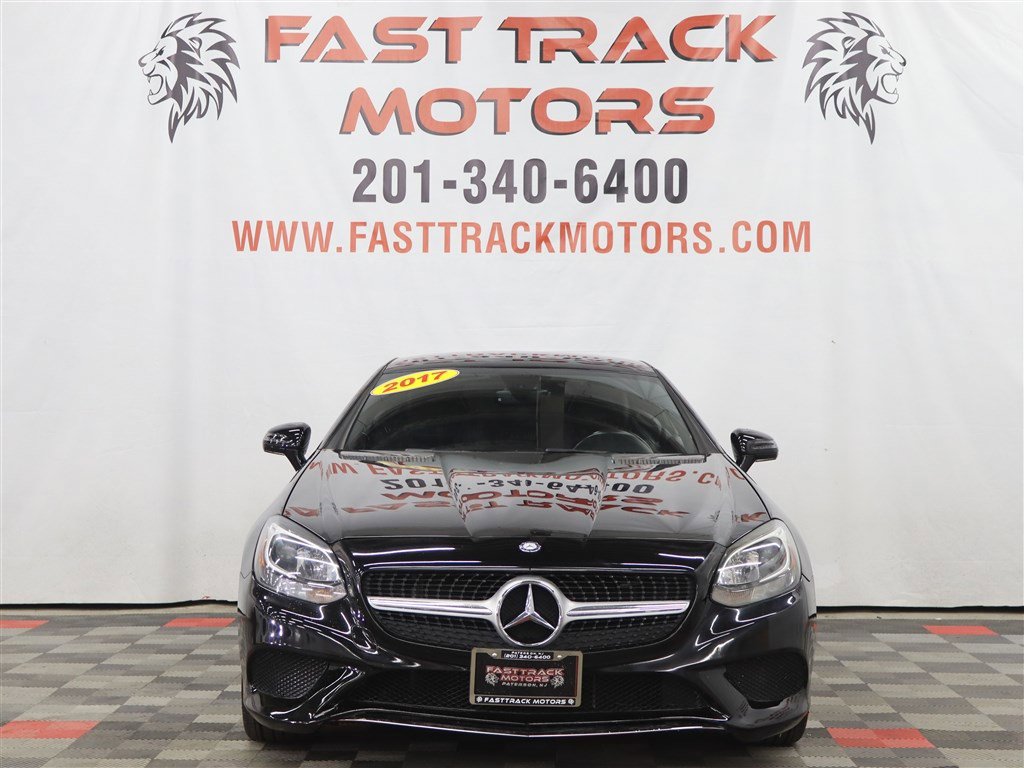Used 2017 Mercedes-Benz SLC 300 image 2