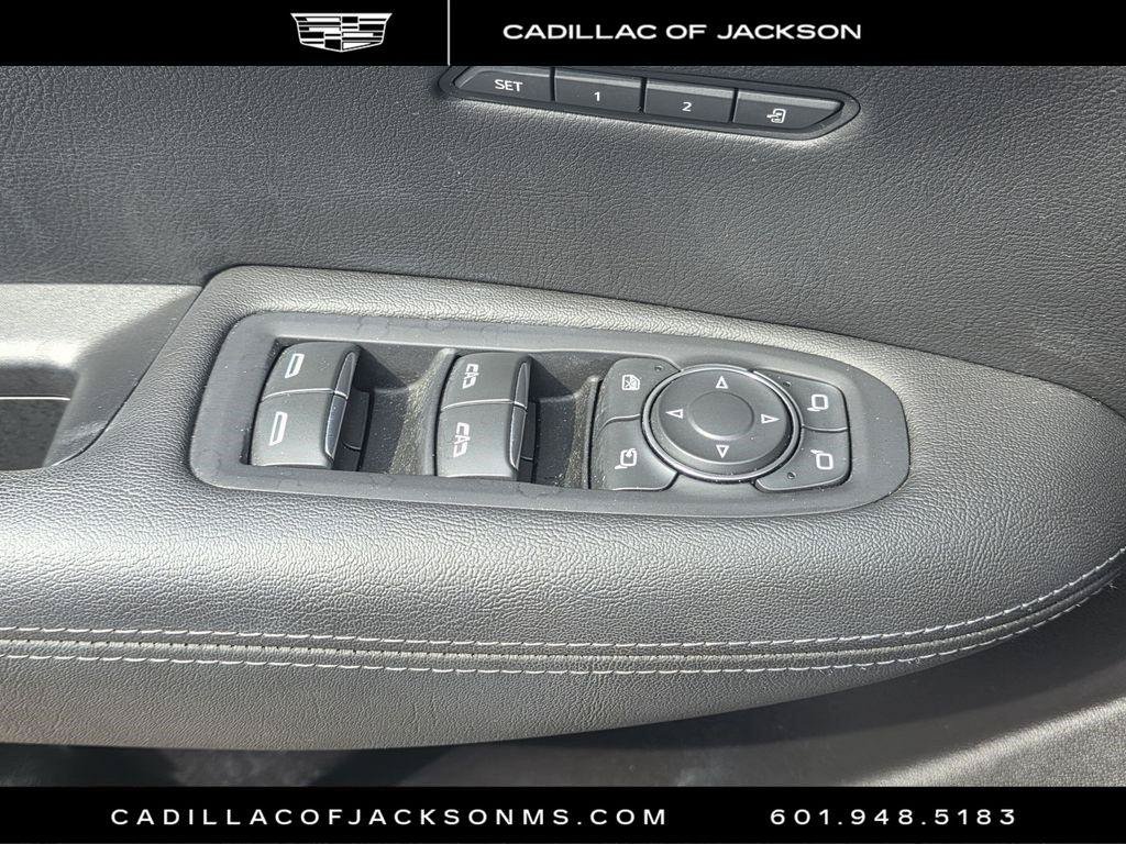 Certified 2024 Cadillac XT5 Premium Luxury FWD image 24