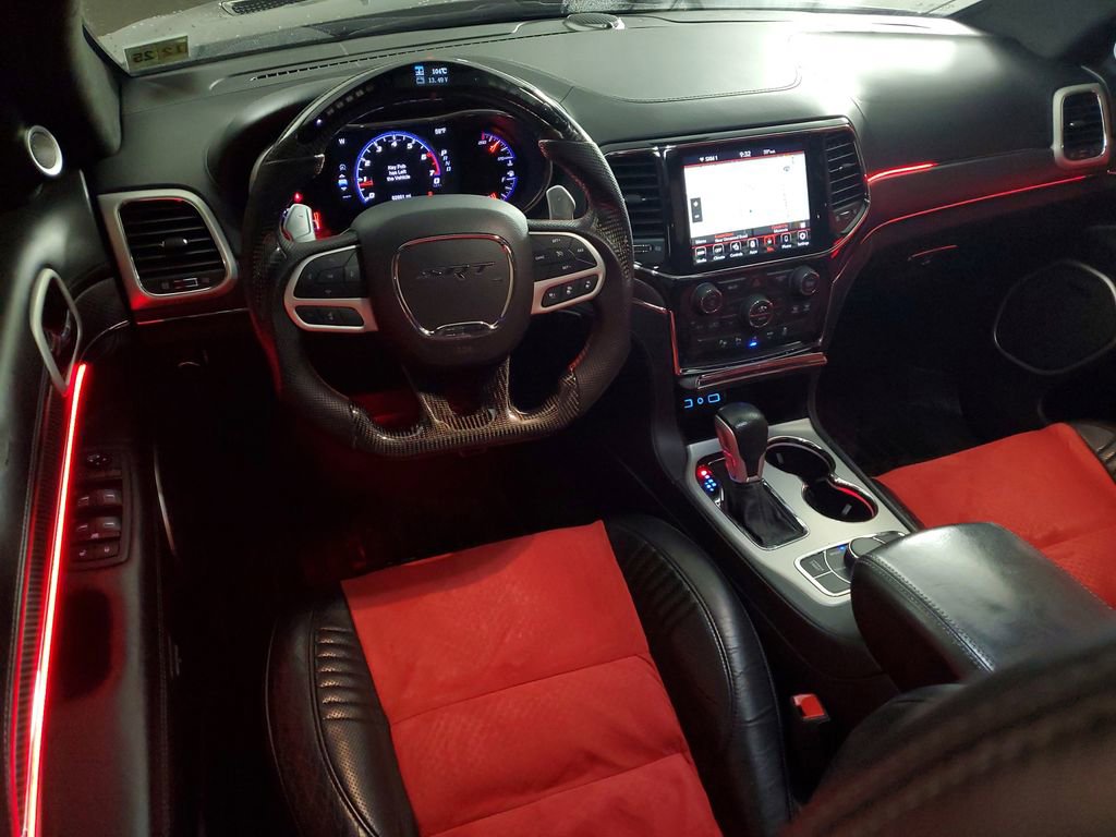 Used 2021 Jeep Grand Cherokee SRT image 15