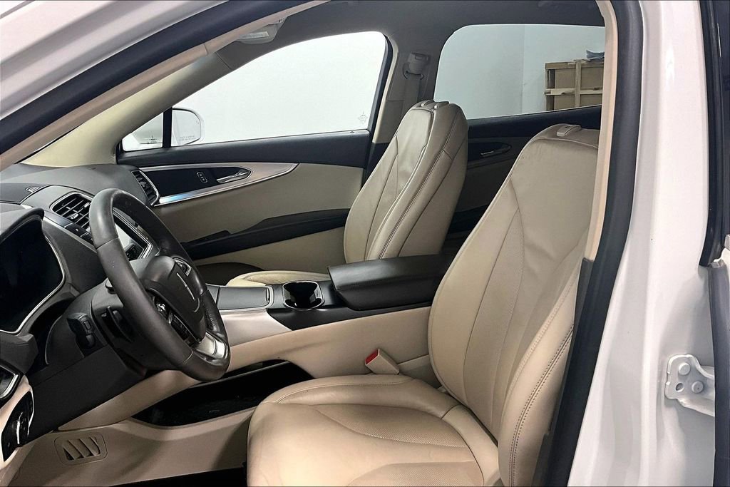 Used 2020 Lincoln Nautilus FWD w/ Equipment Group 101A image 24