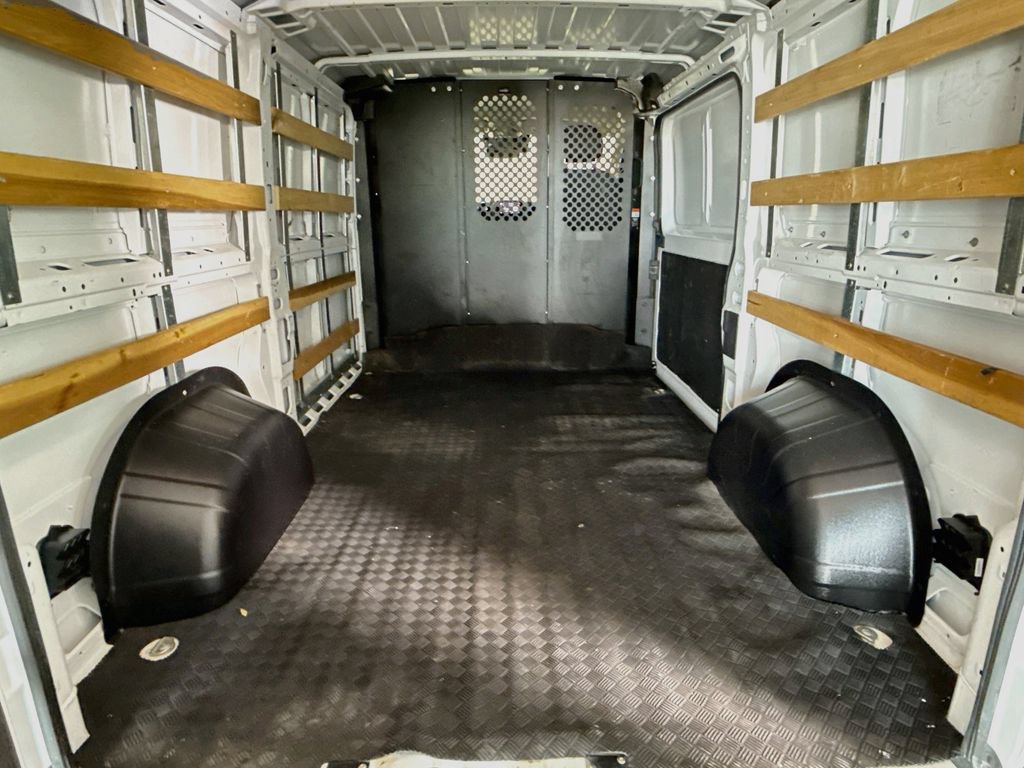 Used 2025 RAM ProMaster 2500 w/ U-Haul Equipment Group FWD image 24