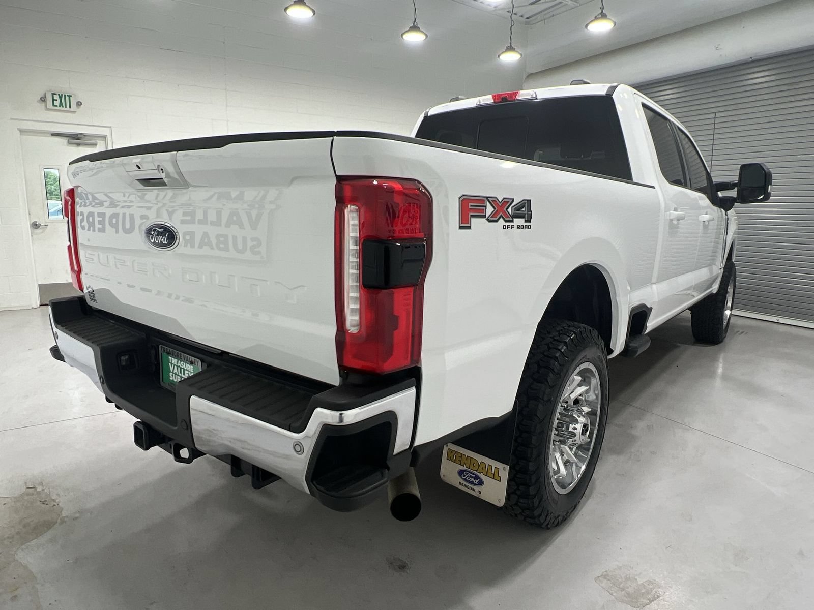 Used 2024 Ford F250 Lariat w/ FX4 Off-Road Package AWD/4WD image 8