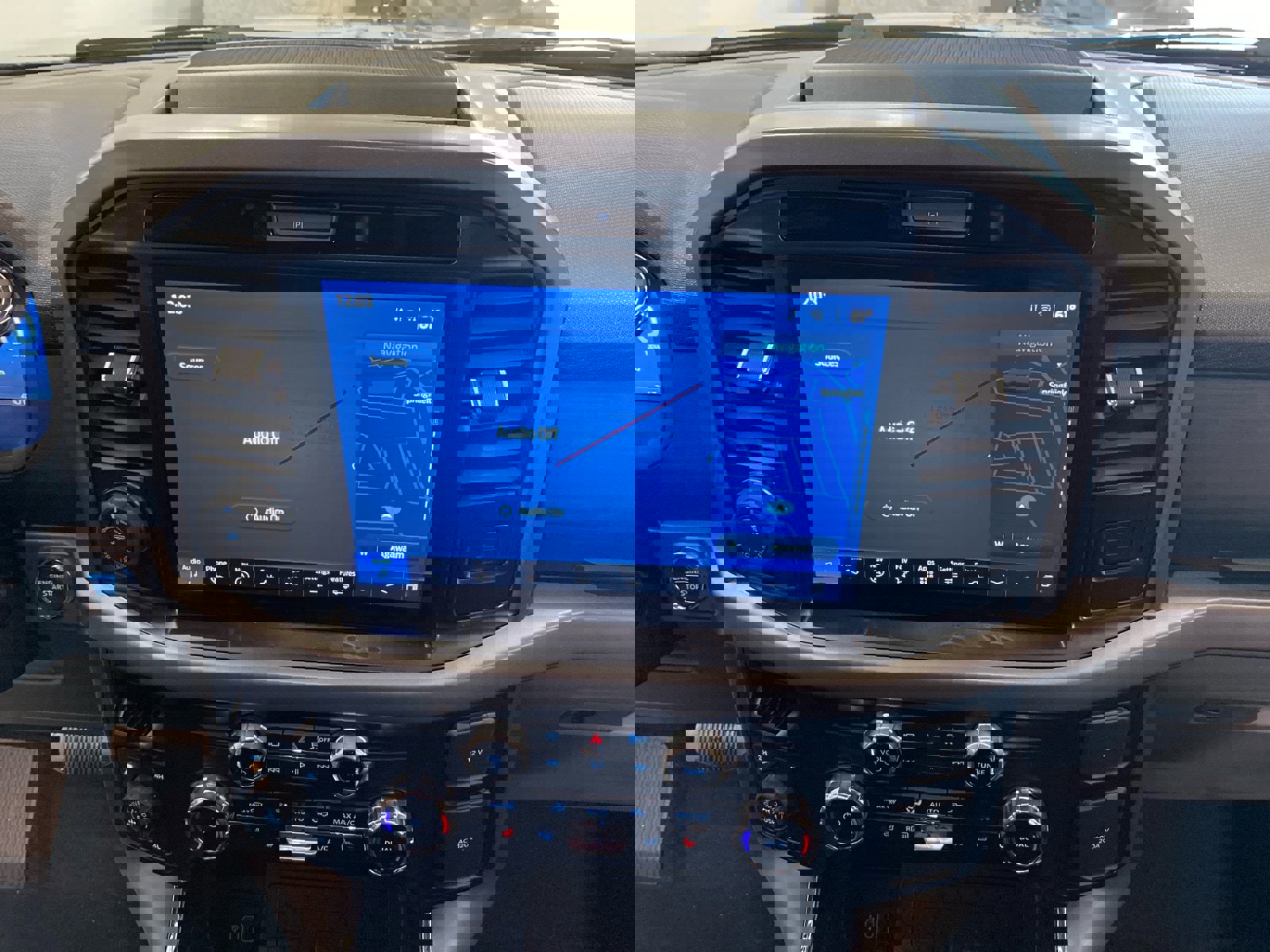 New 2025 Ford F150 XLT w/ Equipment Group 302A MID image 29