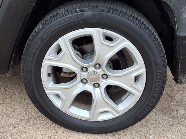 Used 2018 Jeep Renegade Limited FWD image 8