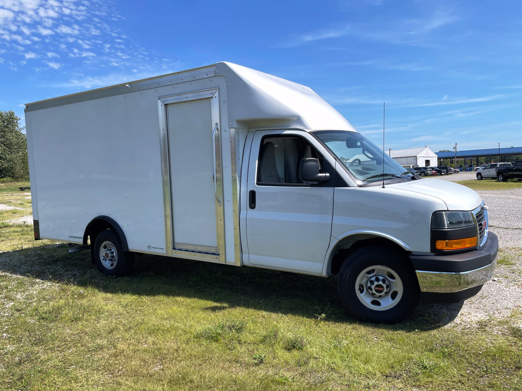 New 2025 GMC Savana 3500 w/ Power Convenience Package RWD image 1