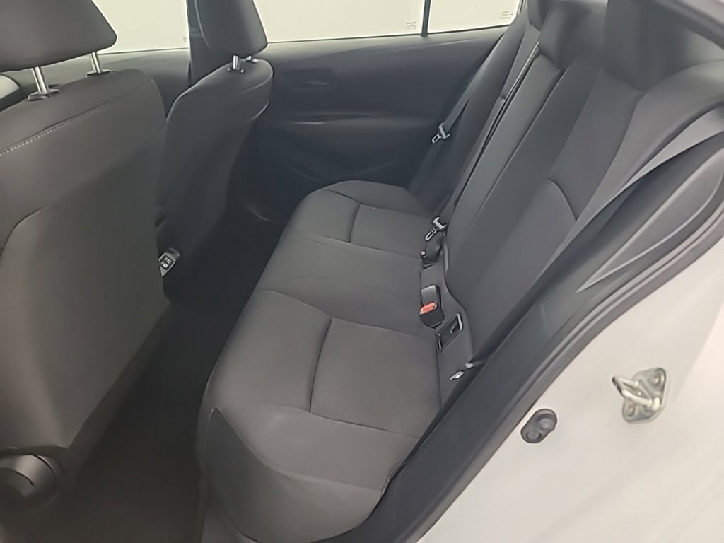 Used 2025 Toyota Corolla LE FWD image 21