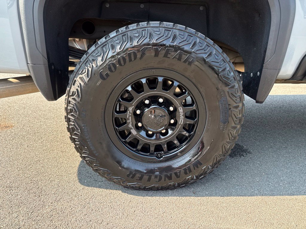 Used 2025 GMC Sierra 2500 AT4X w/ AT4X AEV Edition AWD/4WD image 9