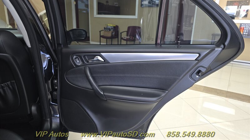 Used 2006 Mercedes-Benz C 230 Sedan image 14