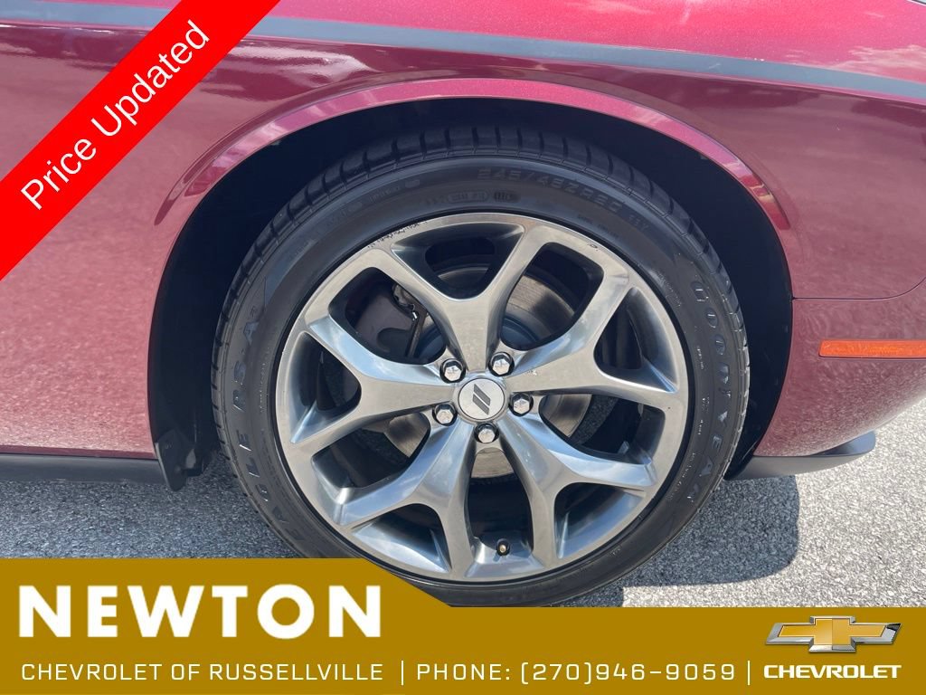 Used 2017 Dodge Challenger SXT Plus RWD image 33