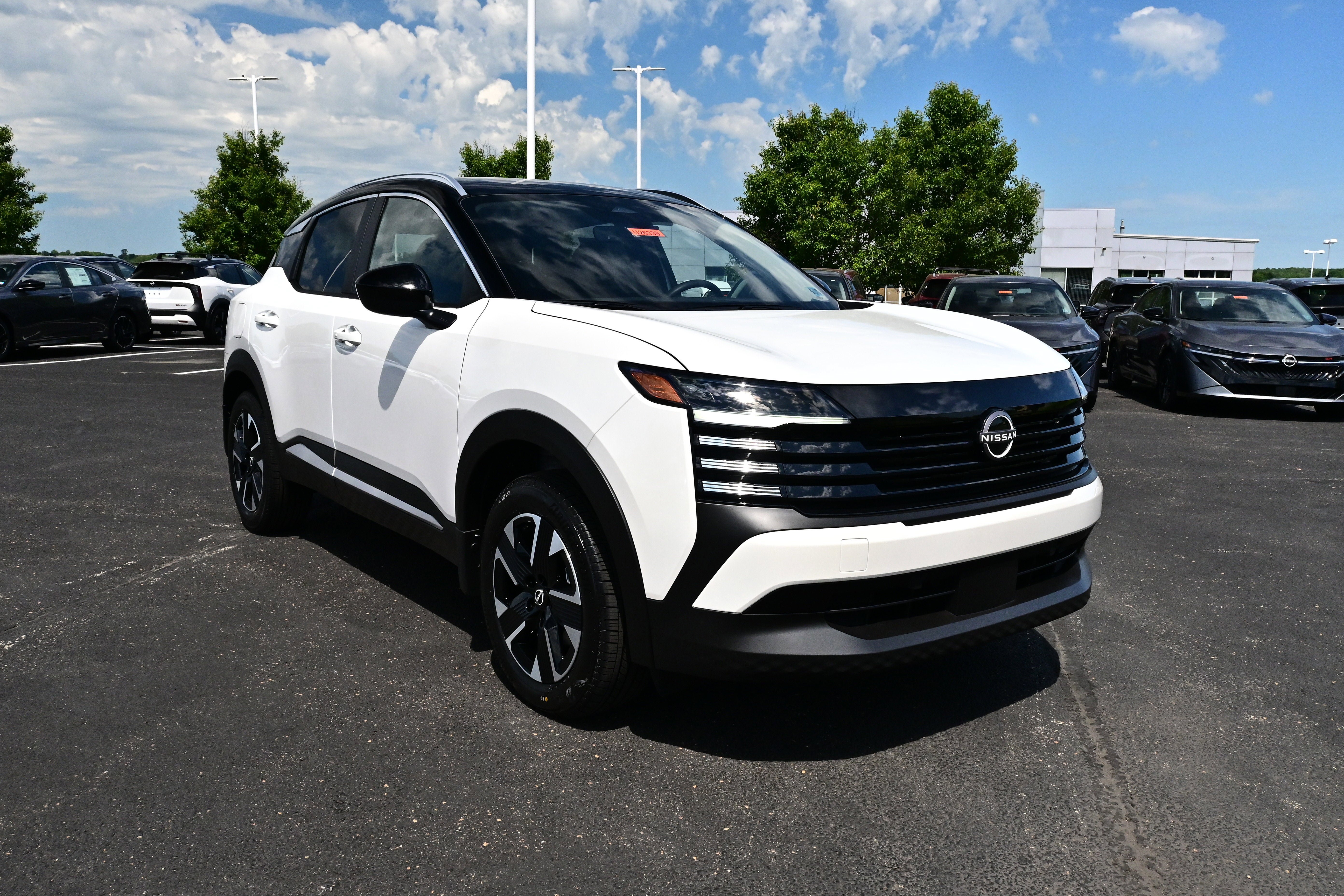 New 2026 Nissan Kicks SV w/ SV Premium Package AWD/4WD image 2