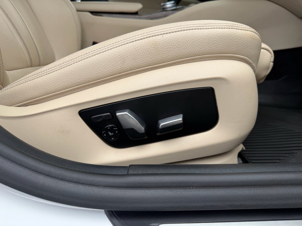 Used 2020 BMW 540i xDrive AWD/4WD image 23