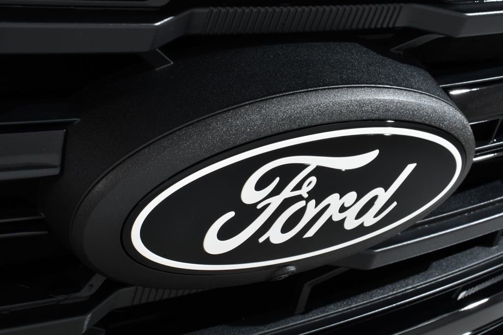 New 2025 Ford F150 XLT w/ Equipment Group 302A MID image 20