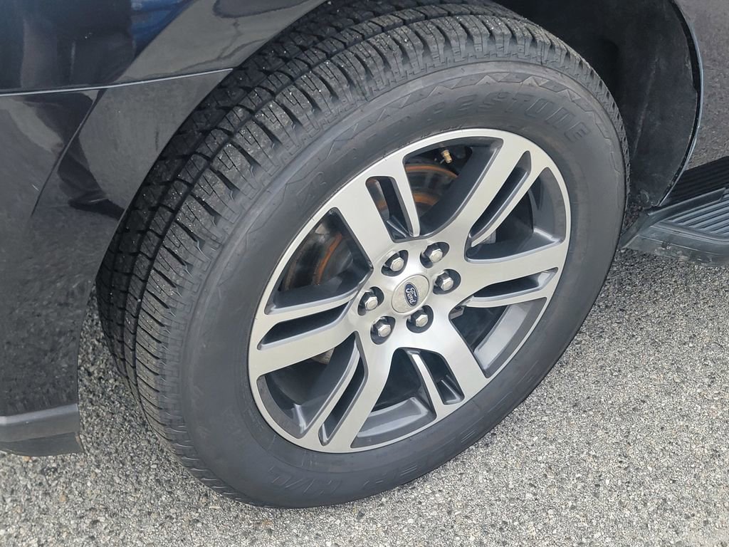 Used 2024 Ford Expedition Max Limited image 11