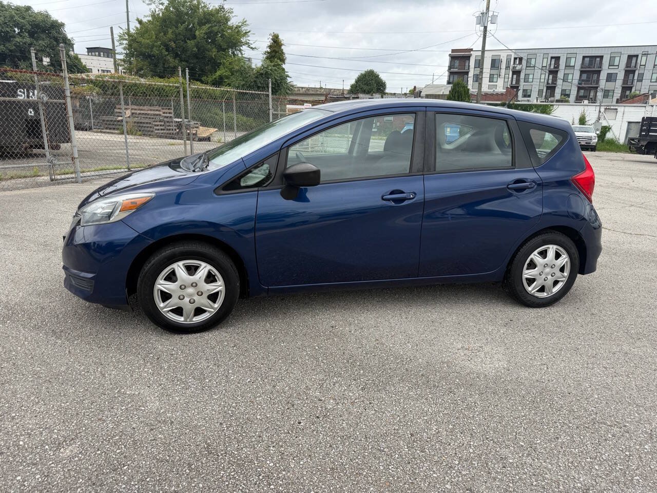 Used 2018 Nissan Versa Note SV FWD image 1