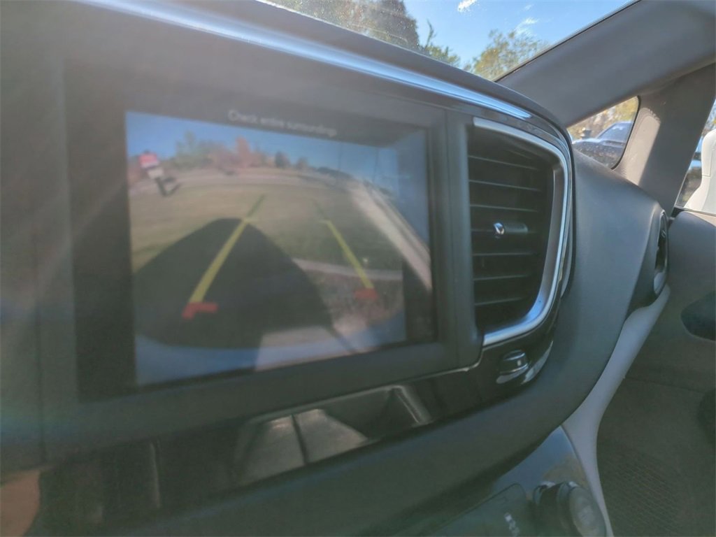 Used 2020 Chrysler Pacifica Touring-L image 12