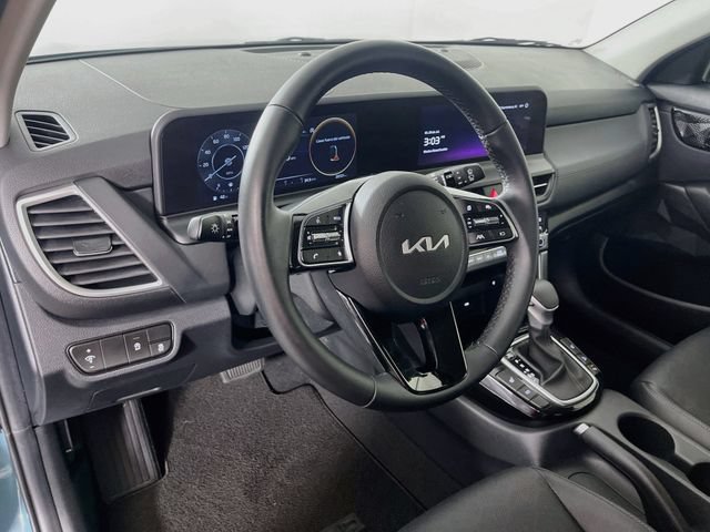 Used 2026 Kia Seltos EX FWD image 10