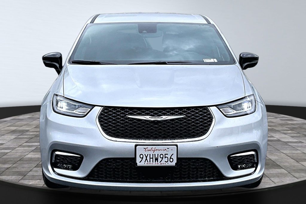 Certified 2026 Chrysler Pacifica Select FWD image 28