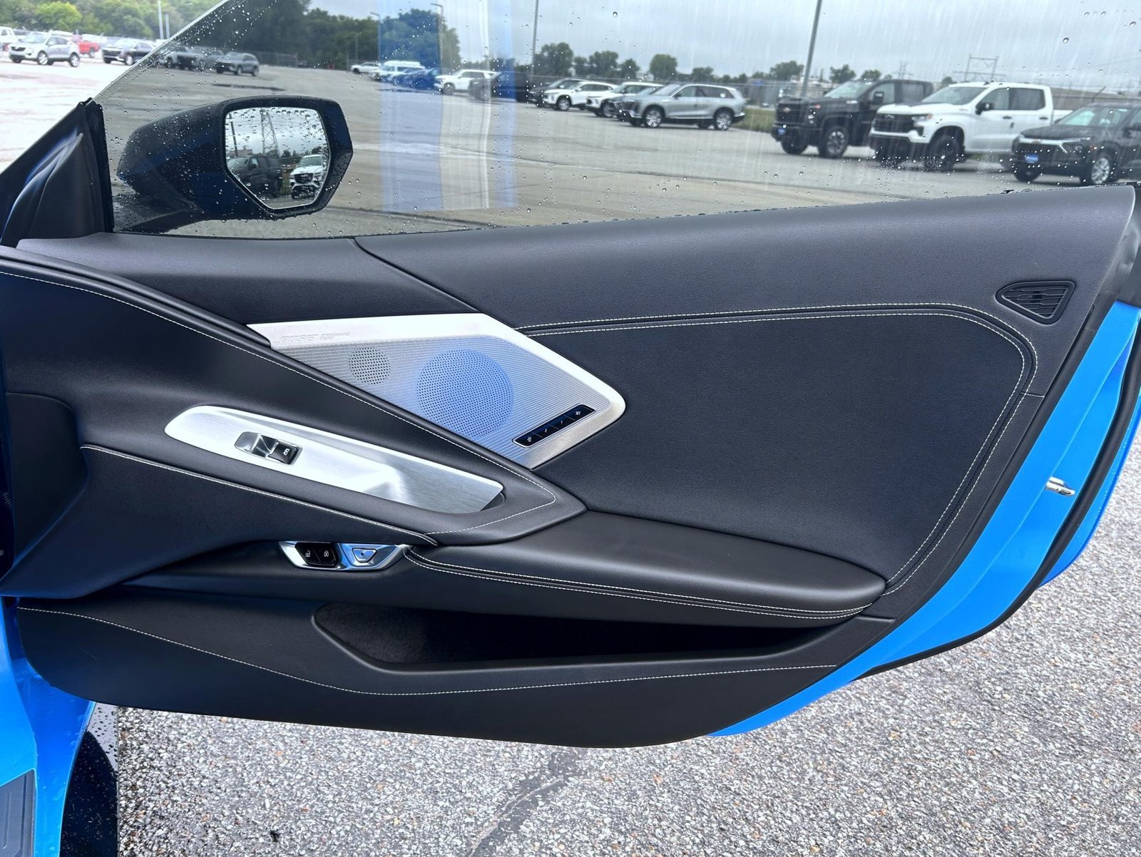 Used 2023 Chevrolet Corvette Stingray Preferred Conv w/ Z51 Performance Package RWD image 15