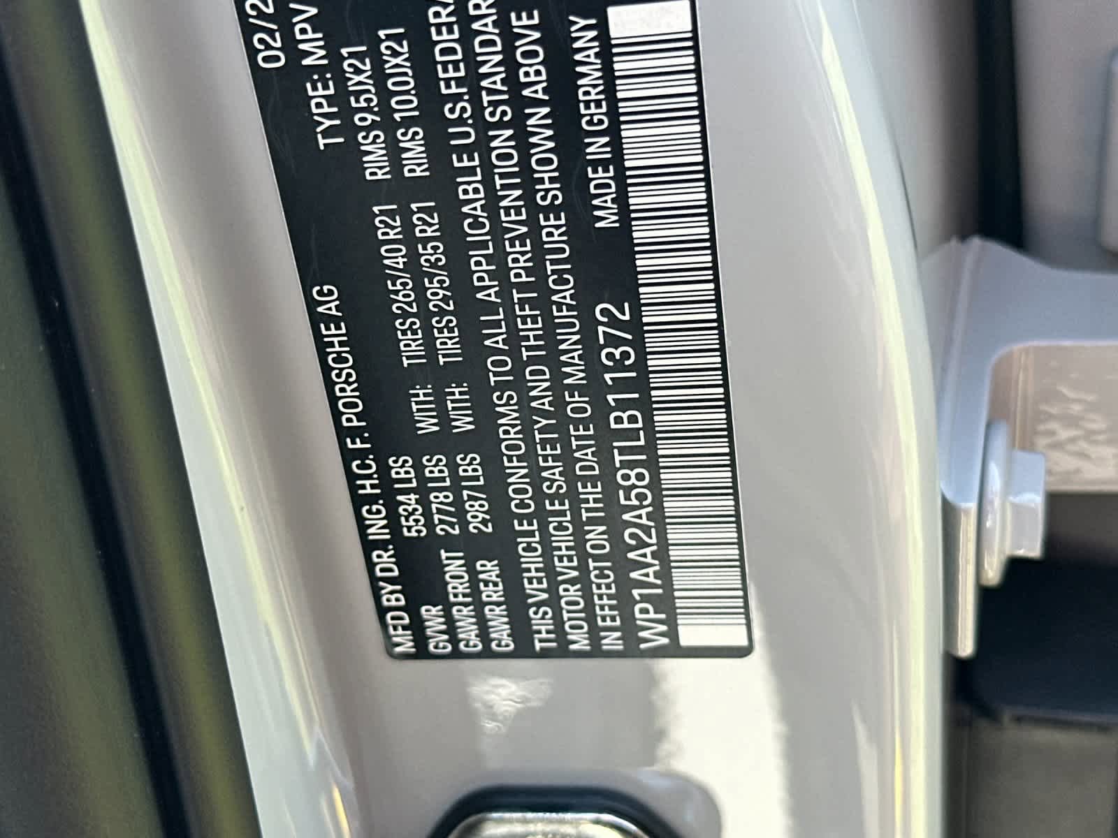 New 2026 Porsche Macan AWD/4WD image 33