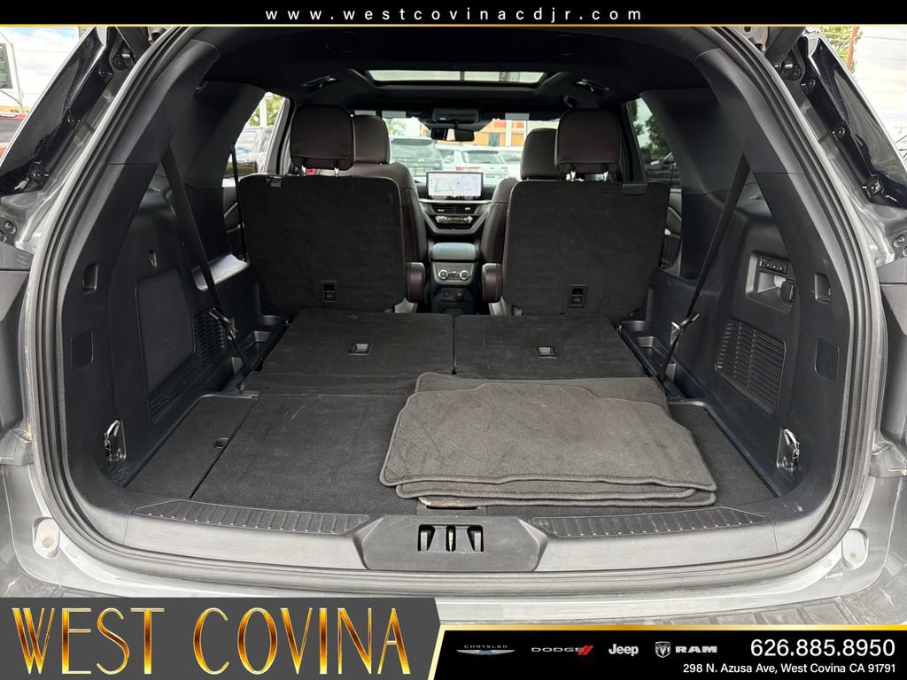 Used 2025 Ford Explorer Platinum w/ LUX Leather Package AWD/4WD image 28