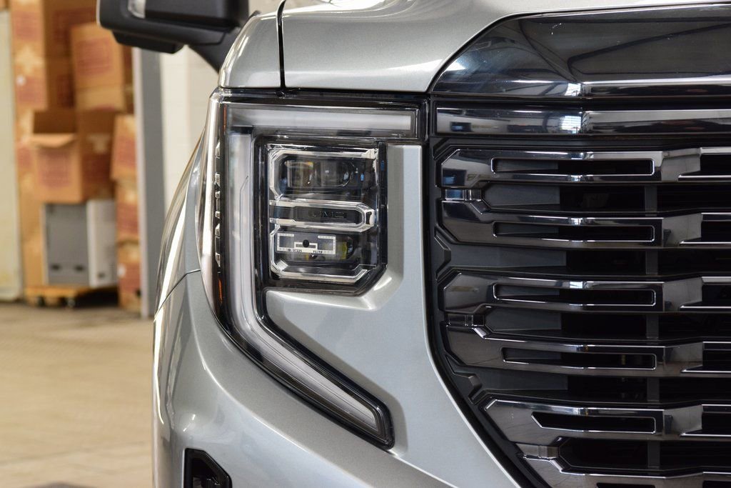 Used 2023 GMC Sierra 1500 Denali Ultimate image 12