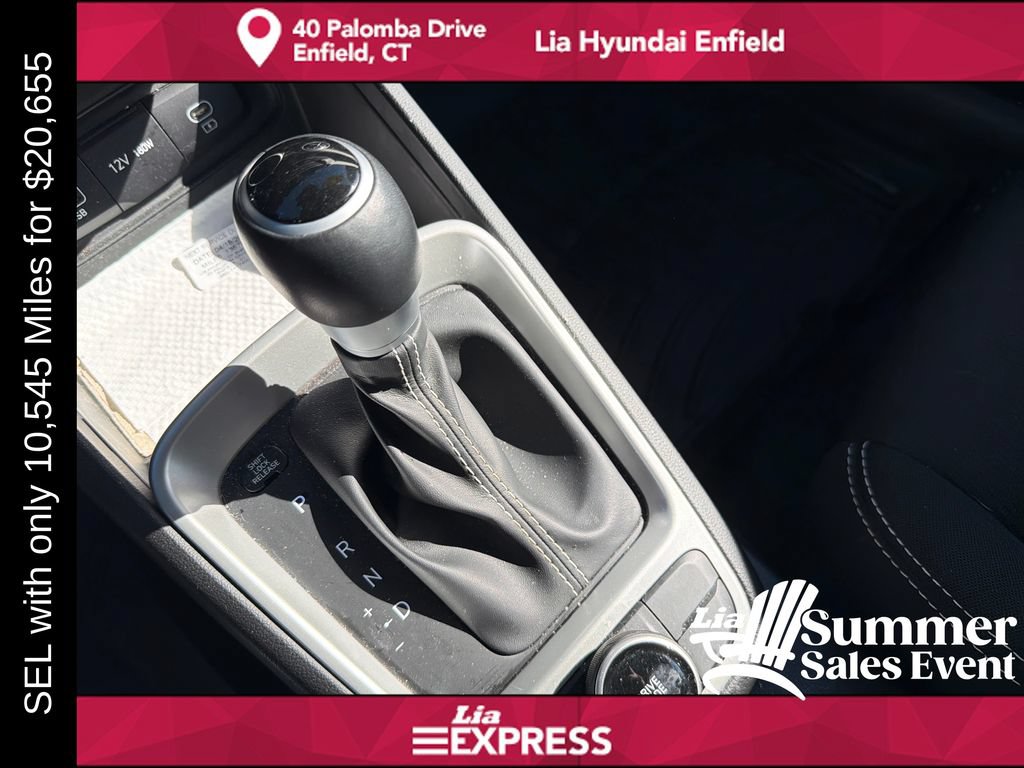 Used 2024 Hyundai Venue SEL FWD image 21