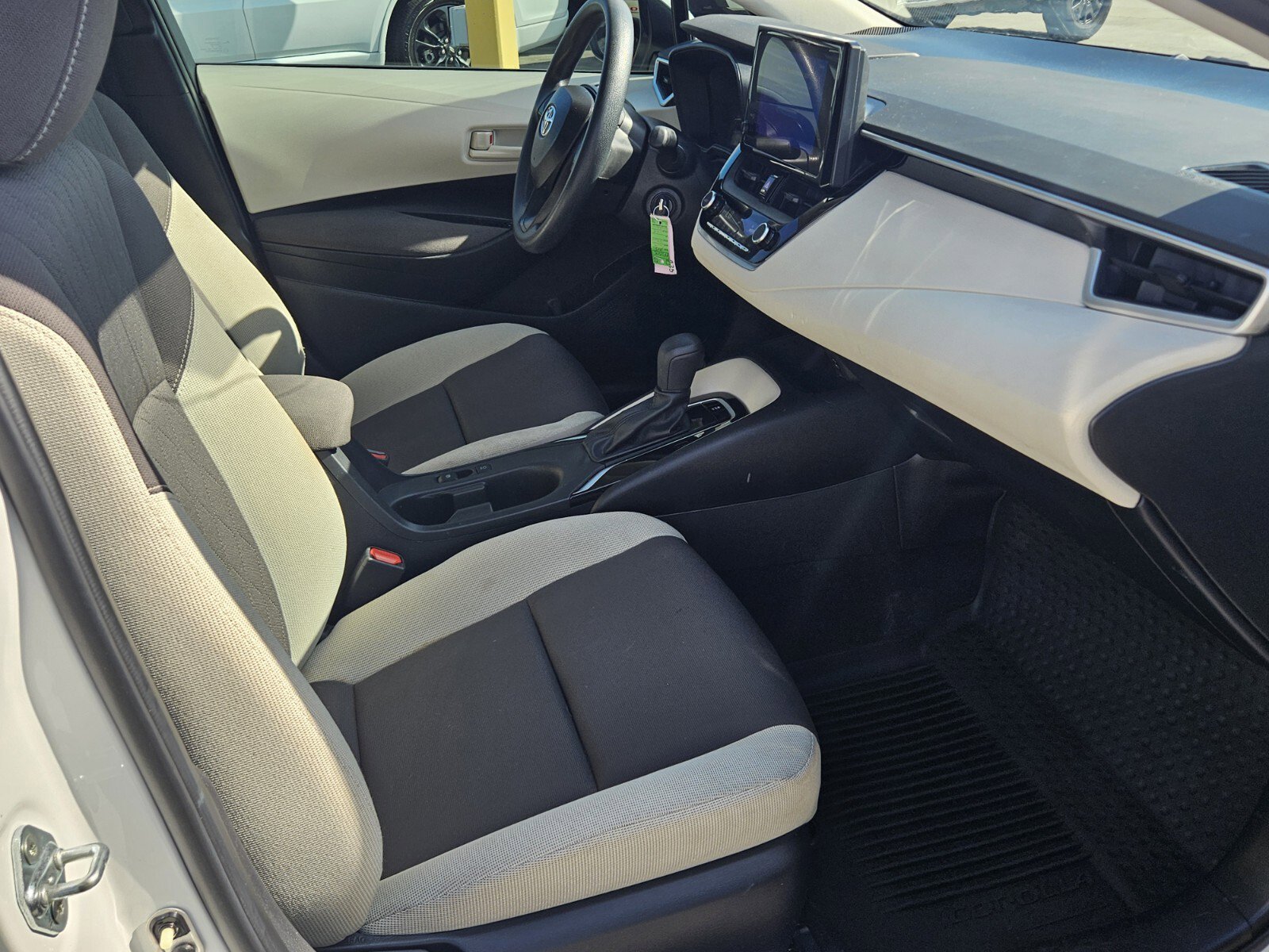 Used 2023 Toyota Corolla LE image 10