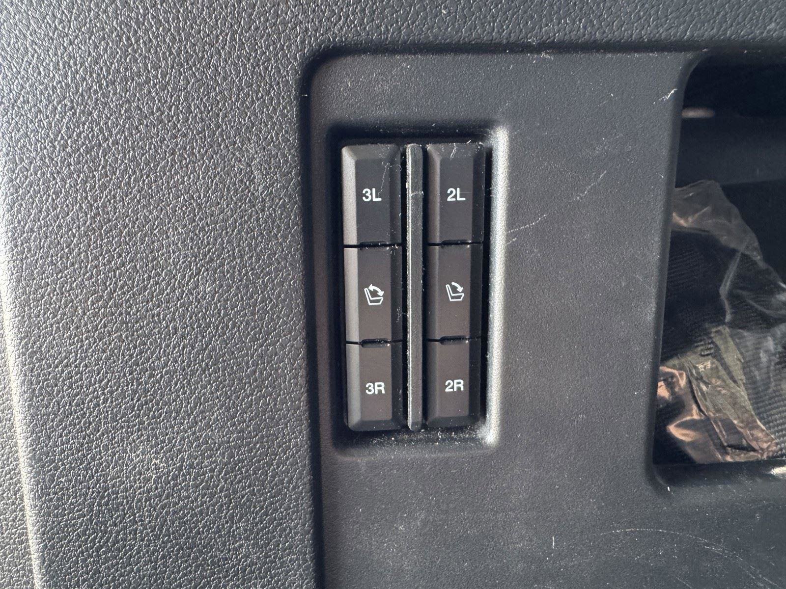 Used 2020 Ford Expedition Limited w/ Equipment Group 301A image 35