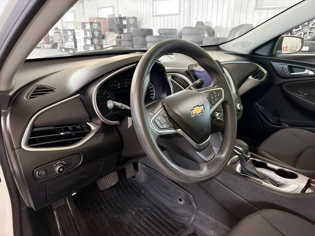 Used 2022 Chevrolet Malibu LS FWD image 8
