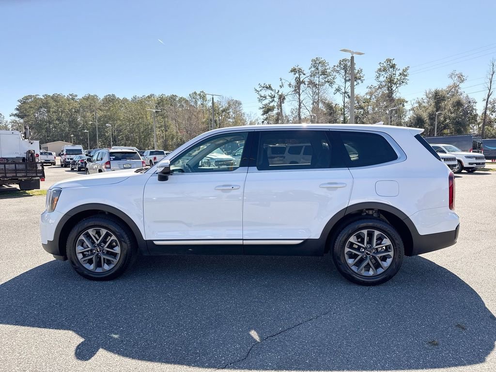 Used 2024 Kia Telluride LX image 6