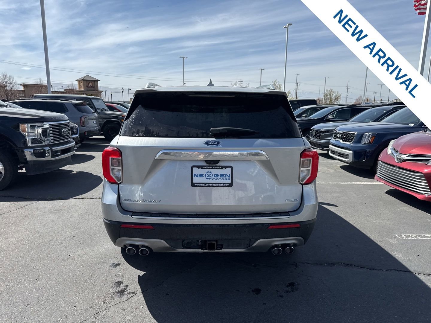 Used 2020 Ford Explorer Platinum w/ Premium Technology Package image 6