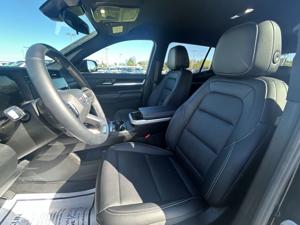 Used 2026 GMC Terrain Elevation w/ Elevation Premium Package image 17