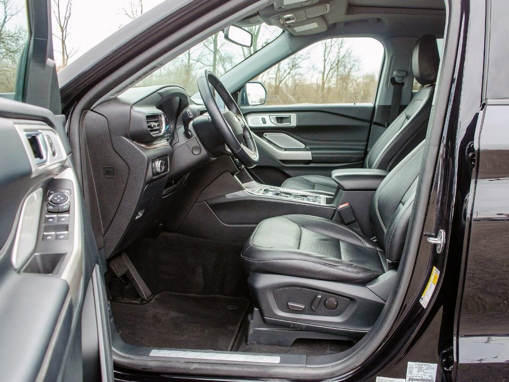Used 2023 Ford Explorer Limited image 33