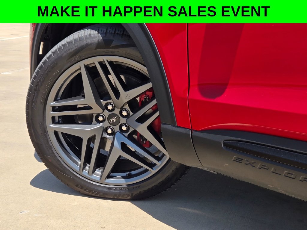 Used 2025 Ford Explorer ST w/ Sun And Sound Package AWD/4WD image 33