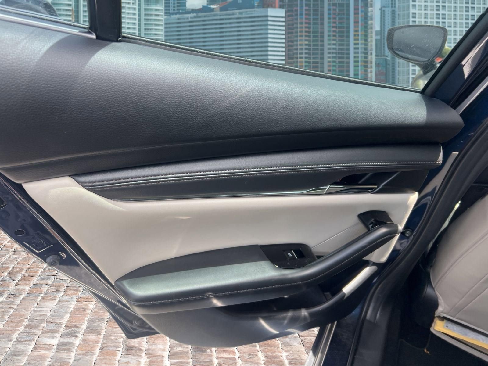 Used 2022 MAZDA MAZDA3 s FWD image 15