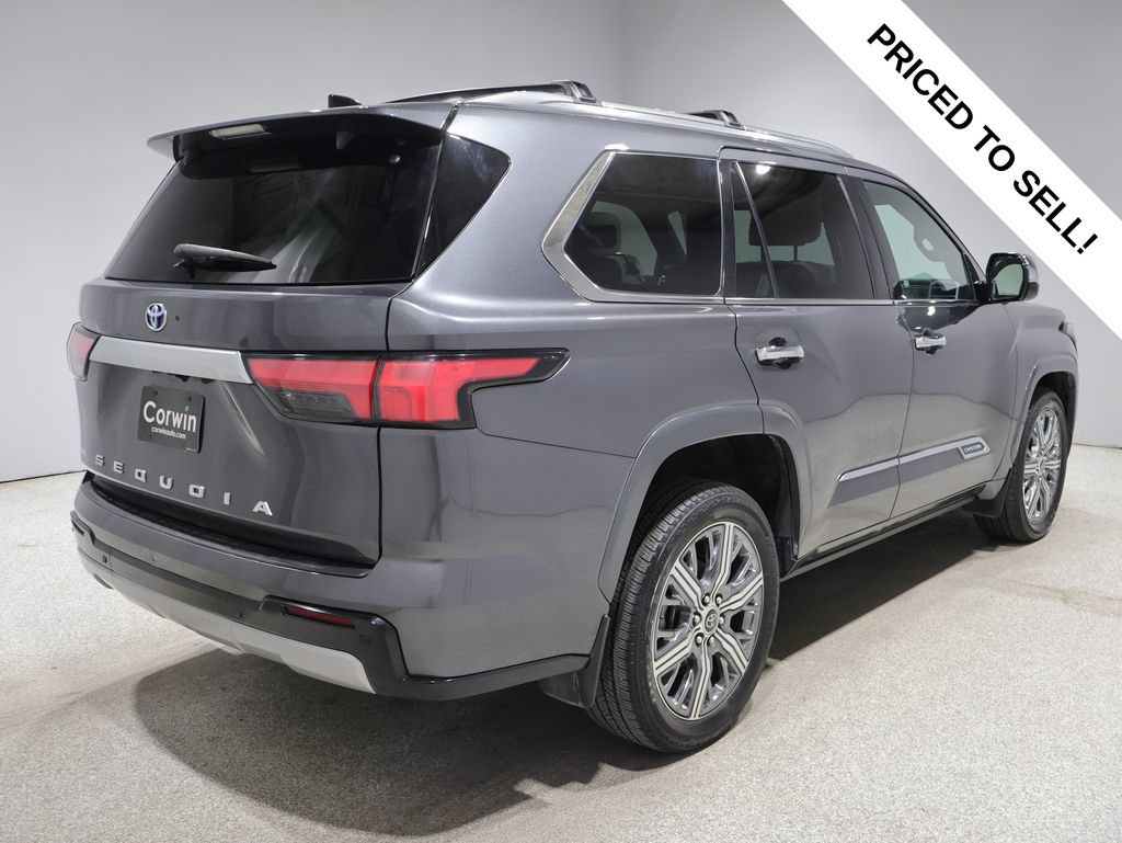 Used 2023 Toyota Sequoia Capstone AWD/4WD video 2
