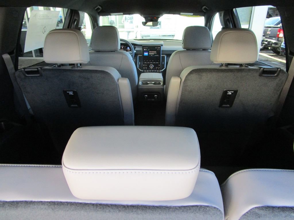 New 2026 GMC Acadia Elevation w/ Elevation Premium Package image 15