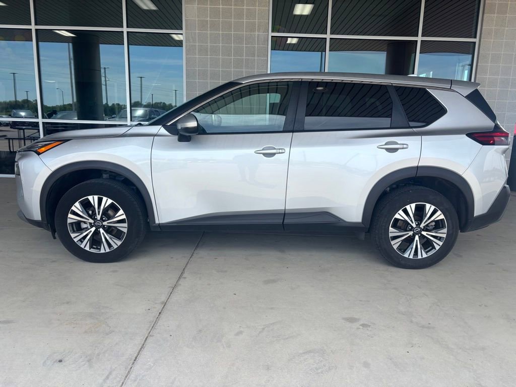 Used 2022 Nissan Rogue SV AWD/4WD image 7