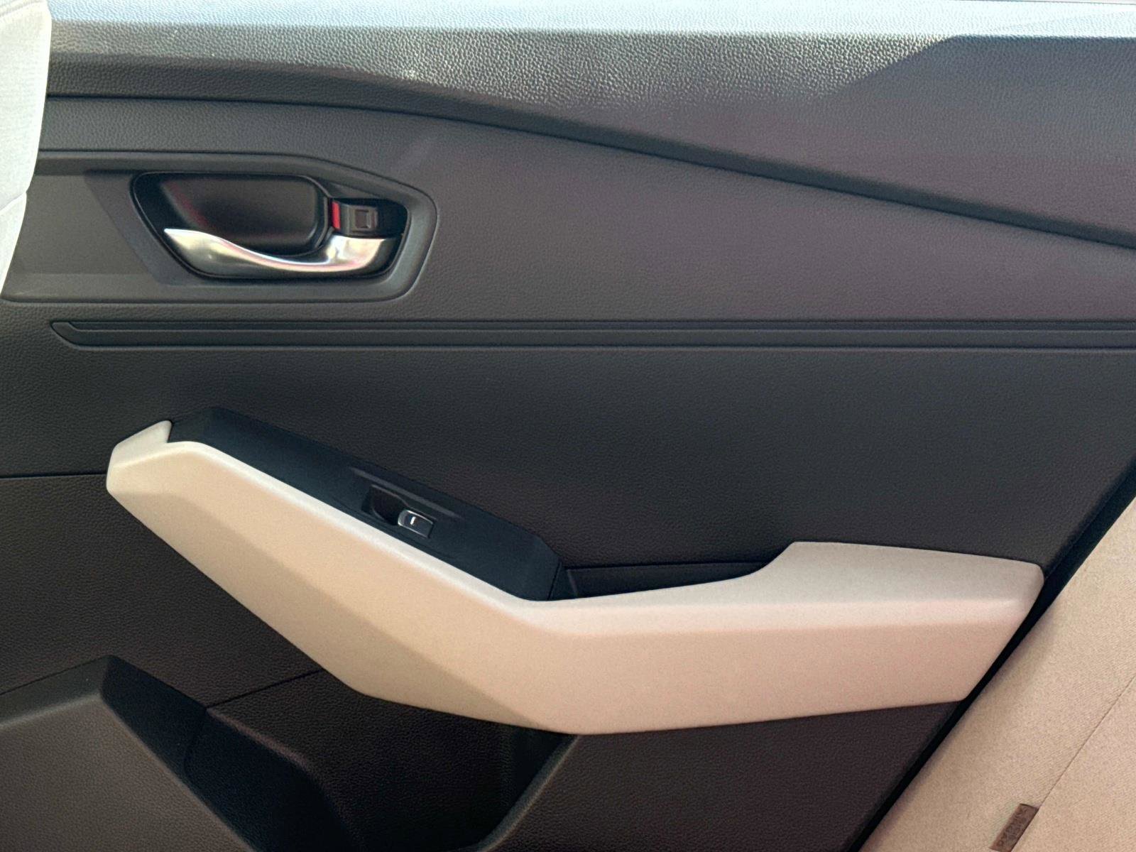 Certified 2023 Honda Accord EX image 15