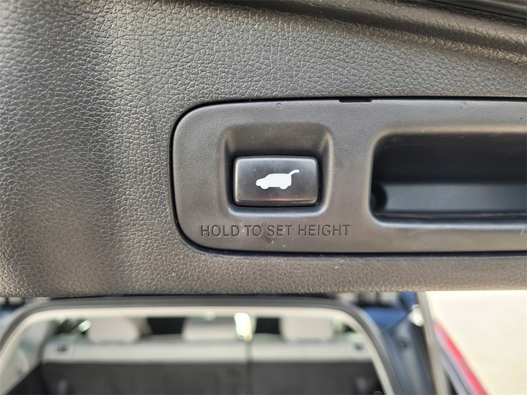 Used 2020 Honda CR-V Touring image 9