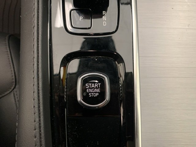 Certified 2024 Volvo XC90 B5 Core w/ Protection Package Premier image 16