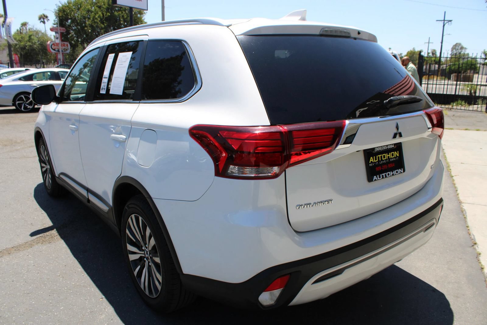 Used 2020 Mitsubishi Outlander SEL FWD image 35