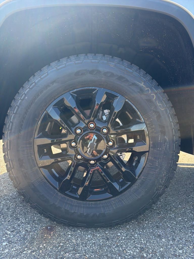 New 2026 Chevrolet Silverado 2500 Custom w/ Custom Value Package AWD/4WD image 9