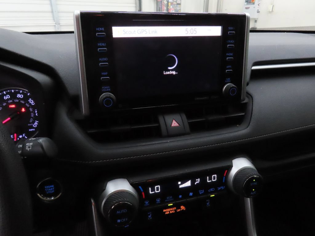 Used 2019 Toyota RAV4 XLE w/ Convenience Package FWD image 15