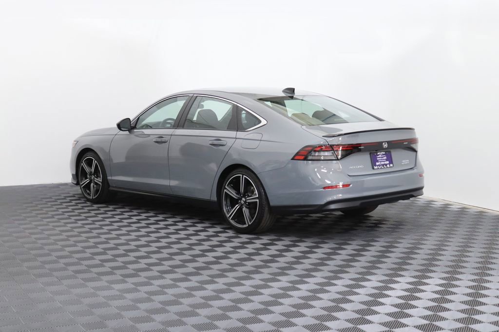 Used 2023 Honda Accord Sport image 6