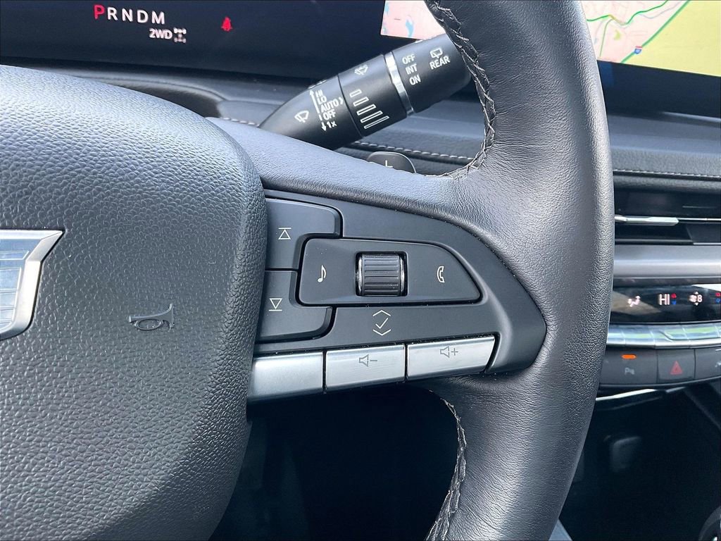 Used 2025 Cadillac XT4 Premium Luxury image 21