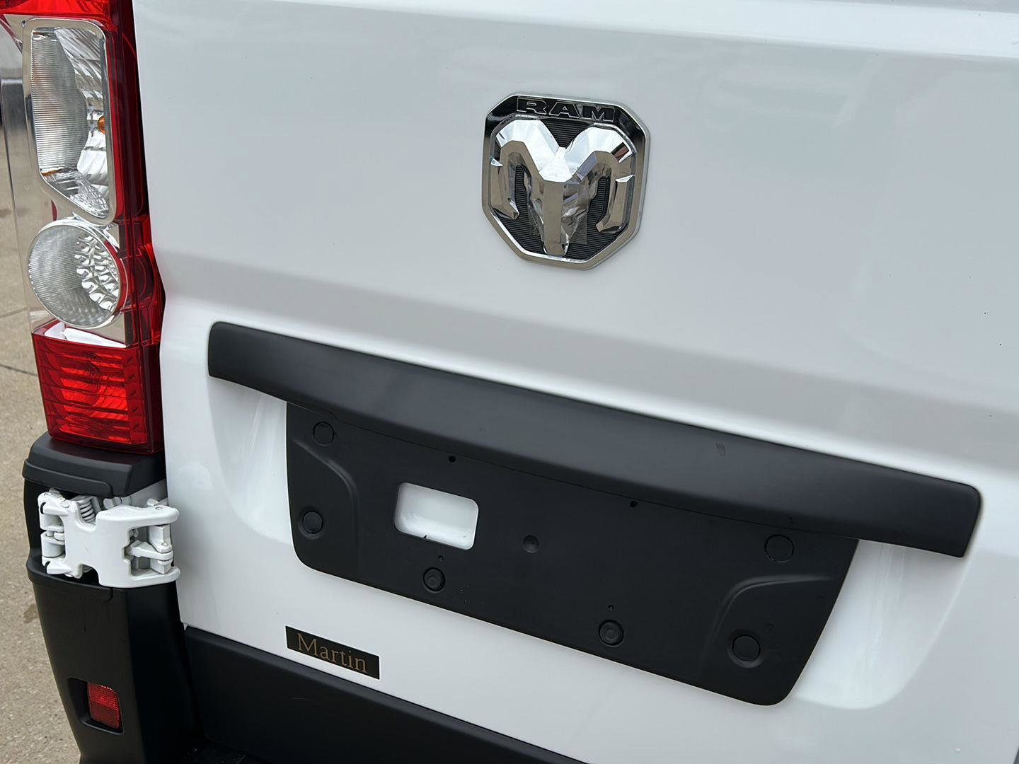 Used 2024 RAM ProMaster 2500 w/ Convenience Group image 10