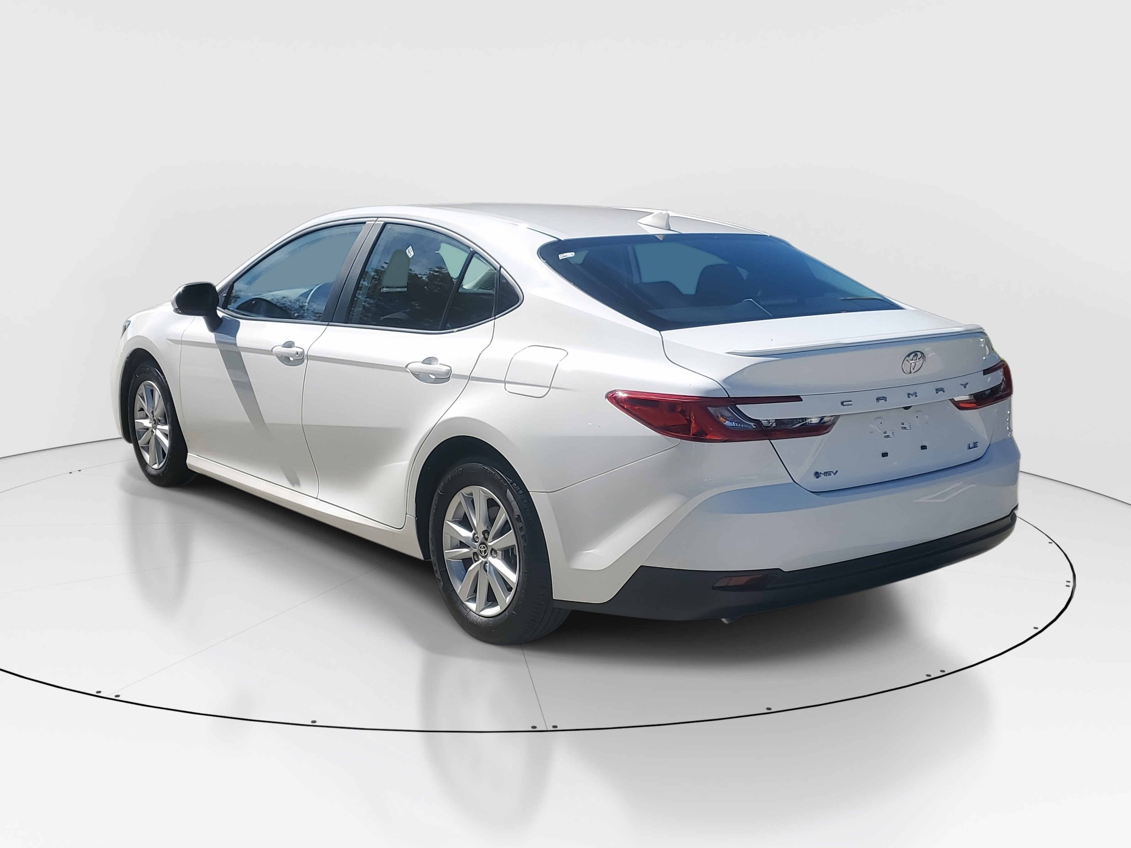 Certified 2025 Toyota Camry LE image 5